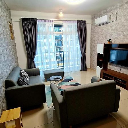 J&J Vacation Home@Novo8 Residence Kampong Tambak ภายนอก รูปภาพ