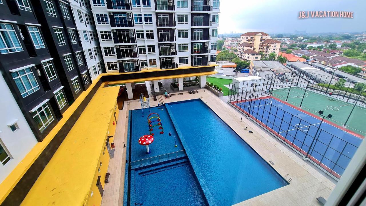 J&J Vacation Home@Novo8 Residence Kampong Tambak ภายนอก รูปภาพ