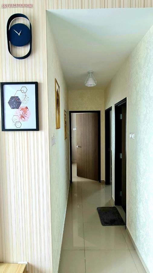 J&J Vacation Home@Novo8 Residence Kampong Tambak ภายนอก รูปภาพ