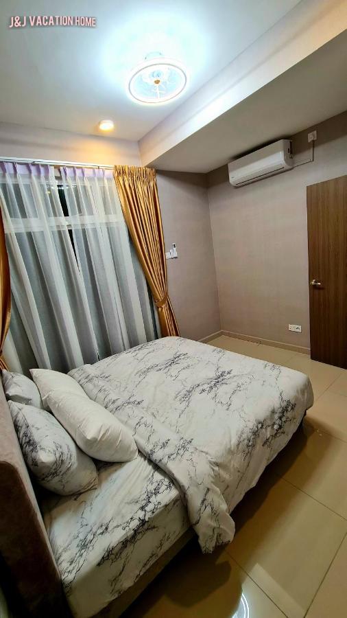 J&J Vacation Home@Novo8 Residence Kampong Tambak ภายนอก รูปภาพ