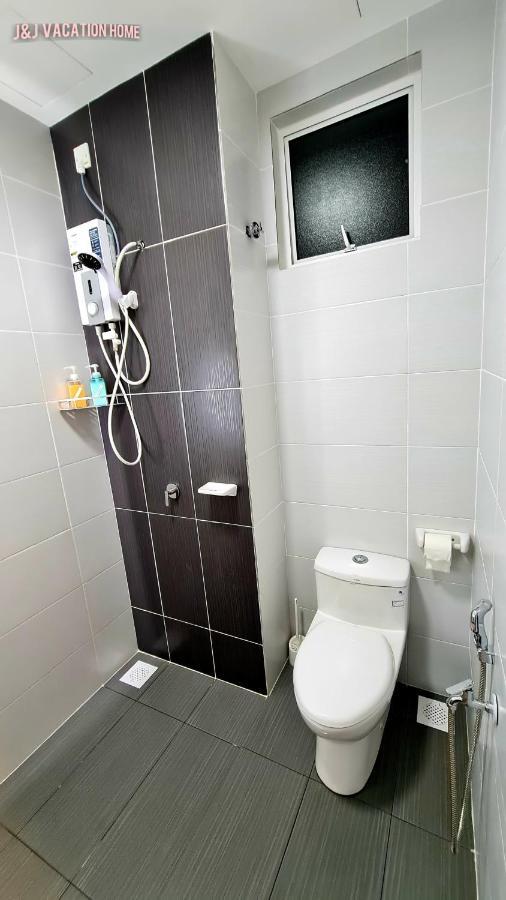 J&J Vacation Home@Novo8 Residence Kampong Tambak ภายนอก รูปภาพ