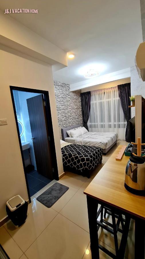 J&J Vacation Home@Novo8 Residence Kampong Tambak ภายนอก รูปภาพ