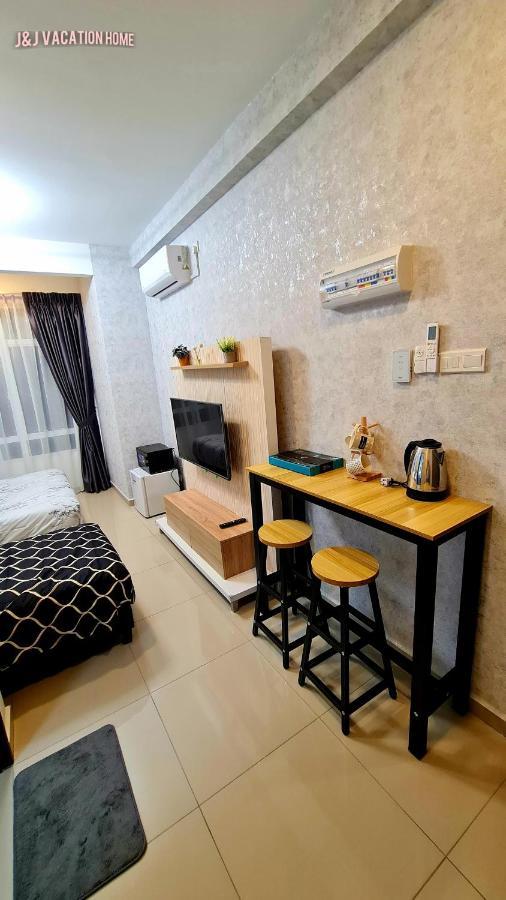 J&J Vacation Home@Novo8 Residence Kampong Tambak ภายนอก รูปภาพ